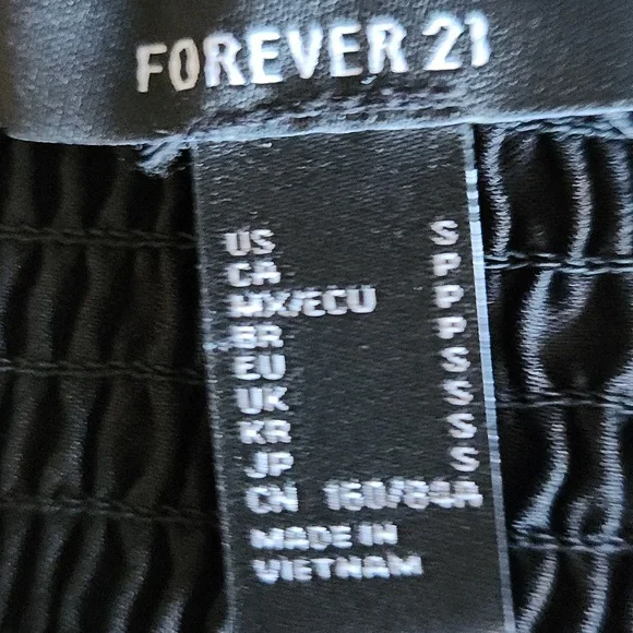 Bundle of 2 tank silky tank tops size womans  small - Picture 4 of 8